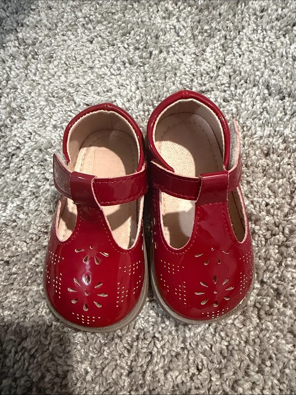 Girls Red Patent Mary Jane Shoes - Classic toddler Dress Shoes size 5 1/2